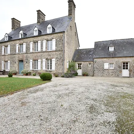 Beautiful With Courtyard In Holiday home *