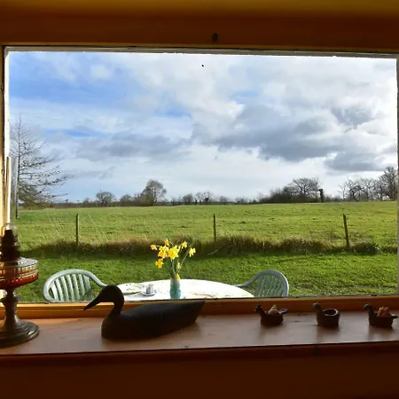 Beautiful With Courtyard In Holiday home Appeville
