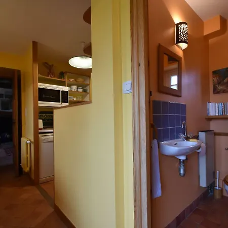 Holiday home Beautiful With Courtyard In Appeville